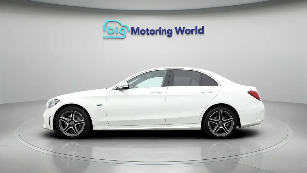 Used Mercedes C300 AMG line 315 HP (231 kW) 2021 Sedan
