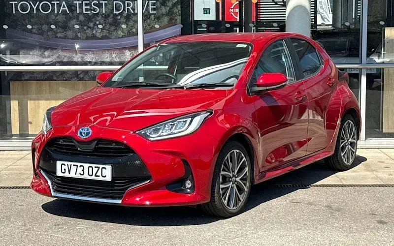 Used Toyota Yaris 116 HP (85 kW) 2023 Red Hatchback