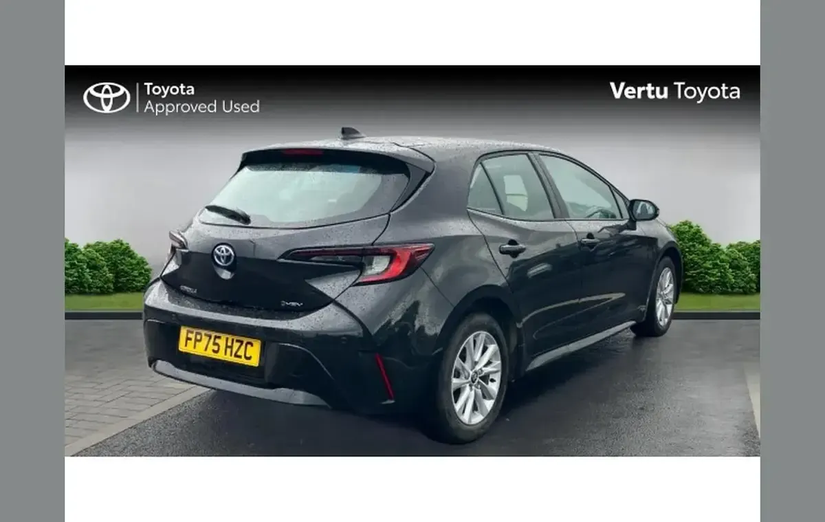 Used Toyota Corolla 196 HP (144 kW) 2025 Black Hatchback