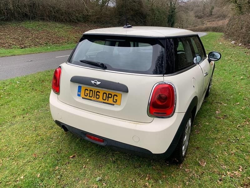 Usado Mini ONE Hatch 2016 Blanco Utilitario