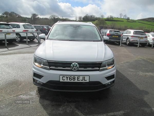 Używany VW Tiguan SE 150 KM (110 kW) 2018 Srebrny SUV