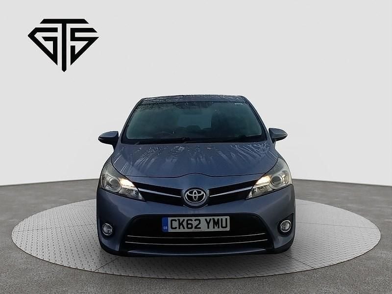 Used Toyota Verso 2013 Blue MPV