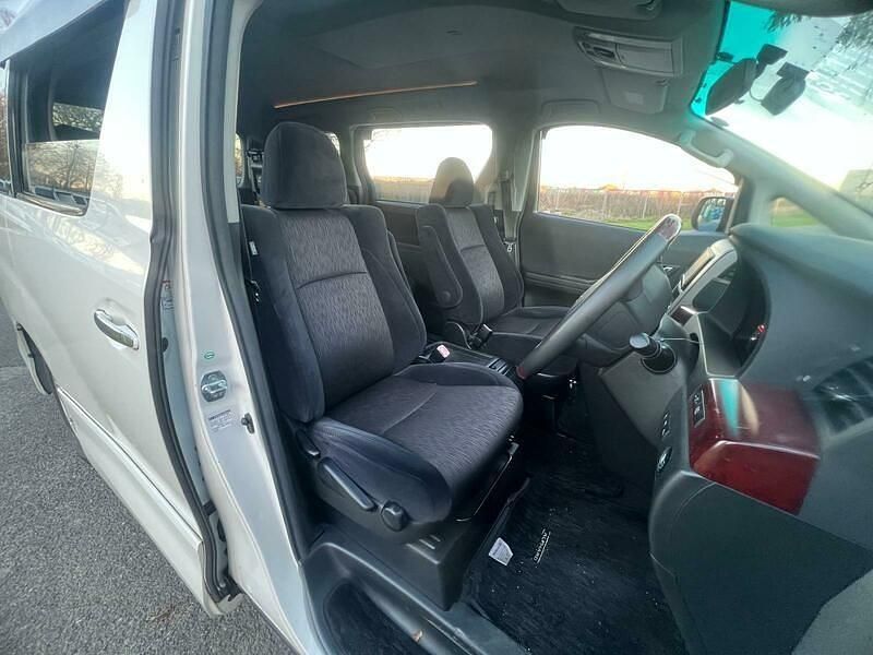 Usado Toyota Alphard 2008 Blanco Monovolumen