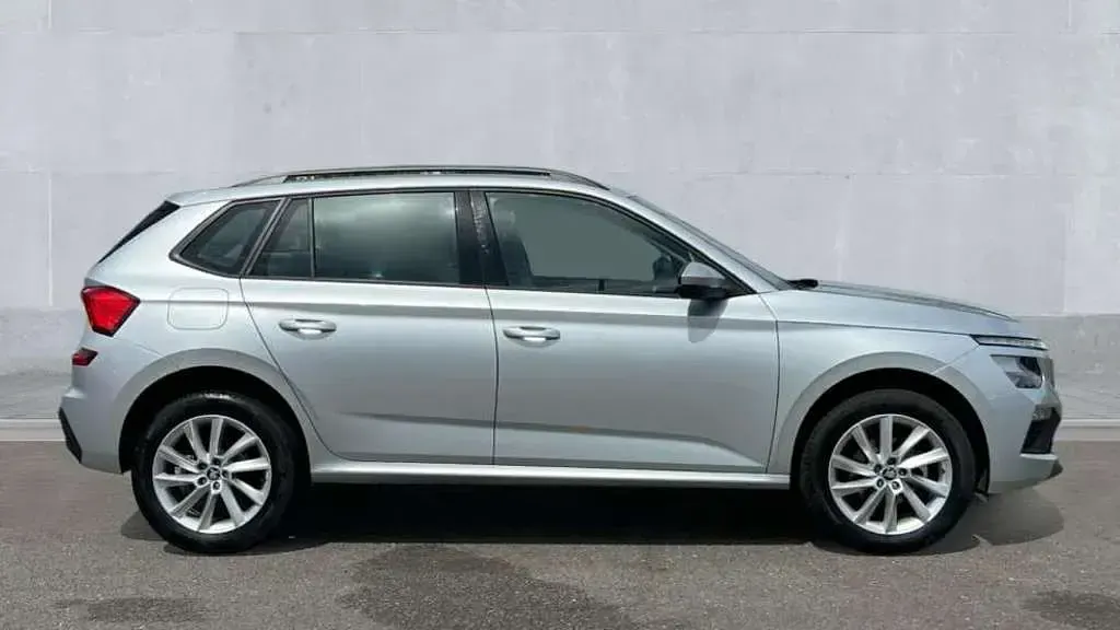 Used Skoda Kamiq SE 95 HP (69 kW) 2025 Silver SUV