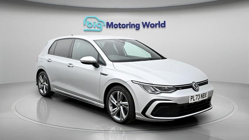 Used VW Golf VIII R-line 148 HP (108 kW) 2024