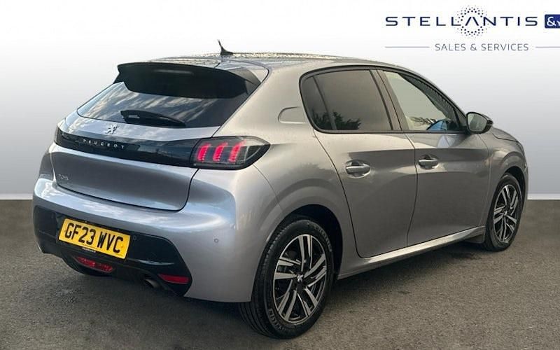 Used Peugeot 208 Allure+ 102 HP (75 kW) 2023 Grey Hatchback