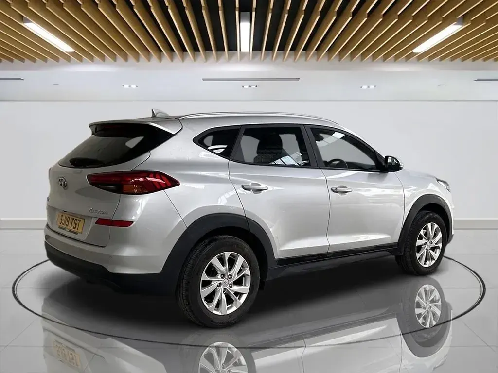Used Hyundai Tucson SE 177 HP (130 kW) 2019 Silver SUV