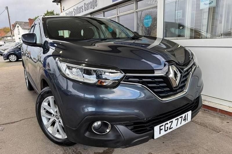 Grey Used 2017 Renault Kadjar Dynamique SUV | £10,495 (Fair price) - Image 1/1