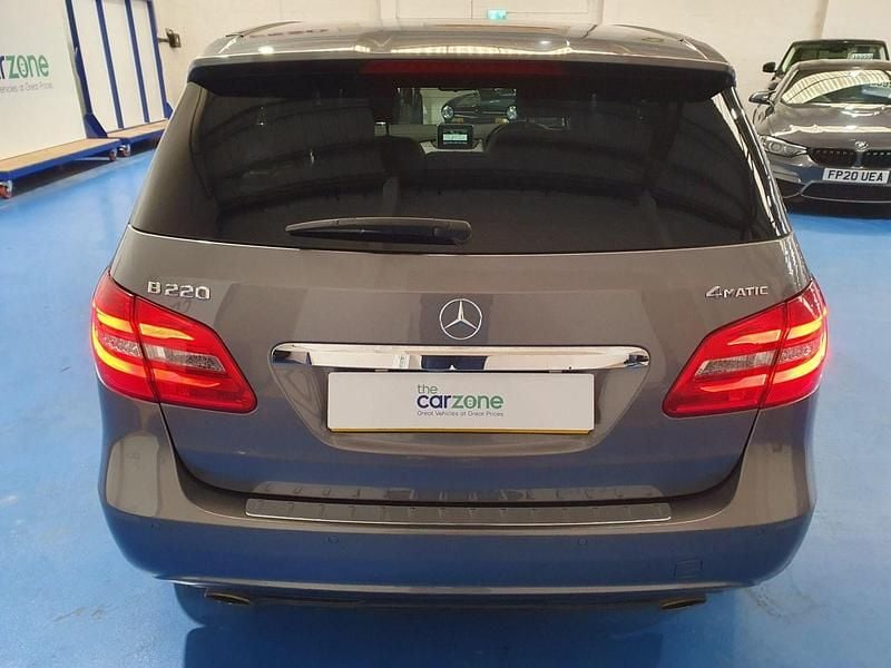 Used Mercedes B220 2014 Grey MPV