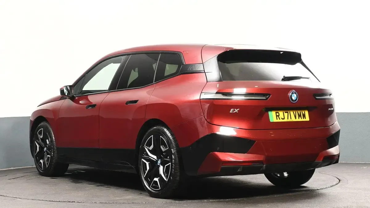 Usado BMW iX M Sport 379 kW (516 CV) 2022 Rojo SUV