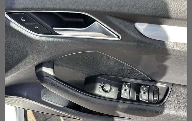 Used Audi A3 Black Edition 147 HP (108 kW) 2020 White Sedan