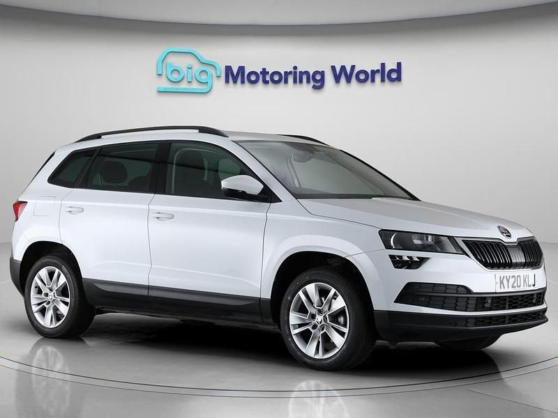 White Used 2020 Skoda Karoq SE Technology SUV | £14,700 (Super price) - Image 1/4
