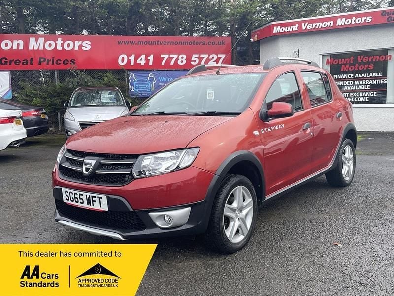 Red Used 2015 Dacia Sandero Lauréate Hatchback | £6,495 (Fair price) - Image 1/1