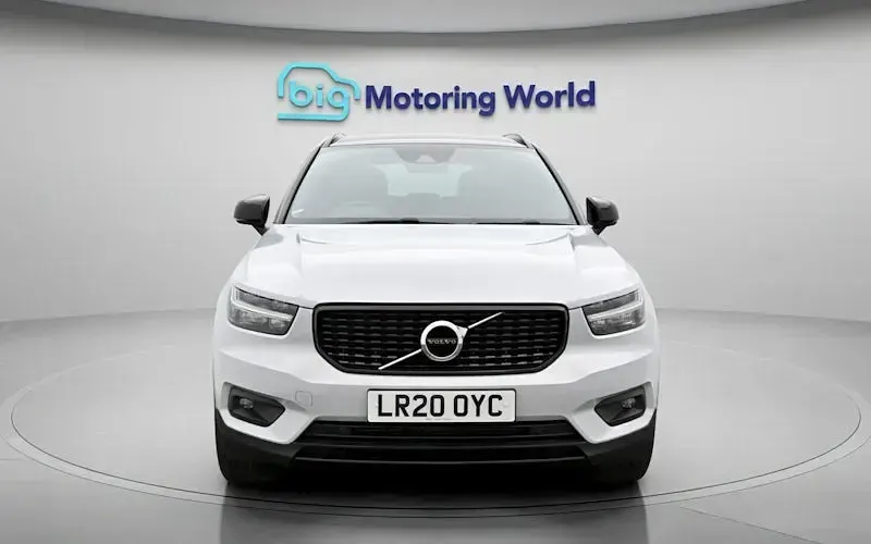 Used Volvo XC40 R-Design 163 HP (119 kW) 2020 Silver SUV
