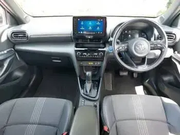 Used Toyota Yaris Hybrid 116 HP (85 kW) 2022 Silver Estate