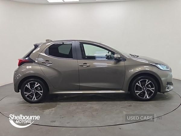 Used Toyota Yaris Hybrid Design 116 HP (85 kW) 2024 Bronze Hatchback