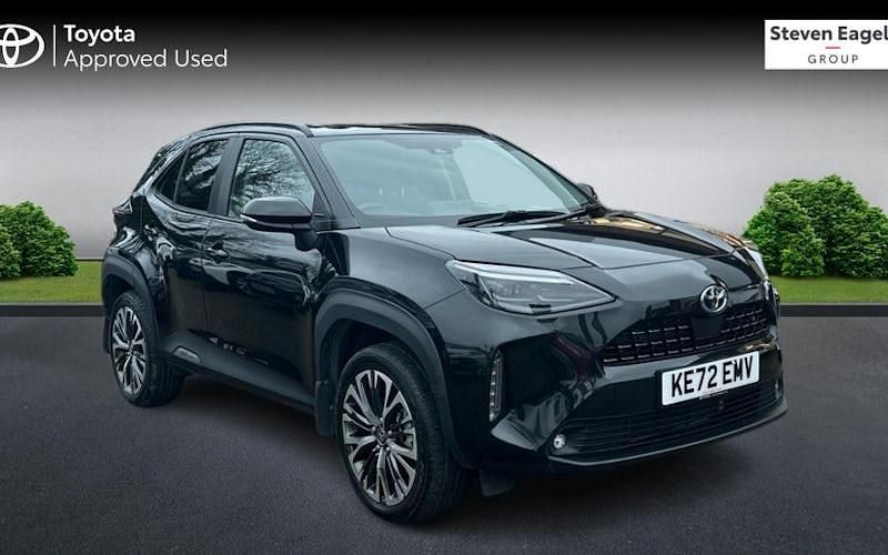 Used 2025 Toyota Yaris Hybrid Estate | £25,230 (Fair price) - Image 1/4