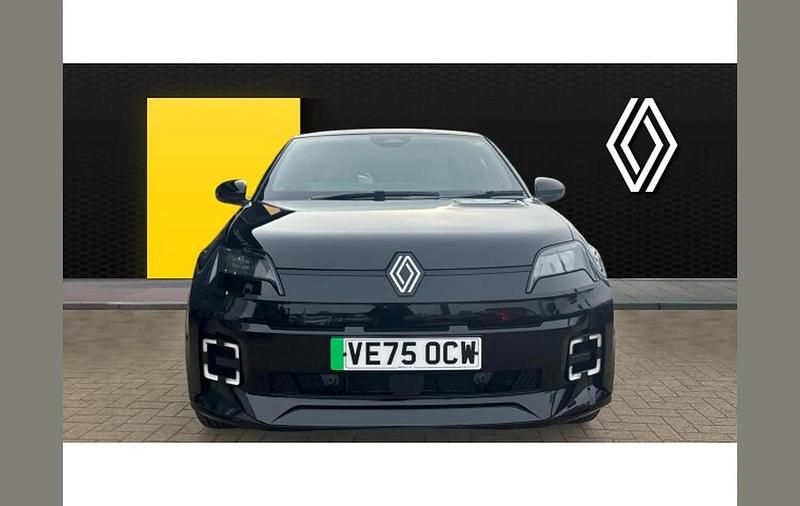 Used Renault R5 Komfort 108 kW (147 HP) 2026 Other Hatchback