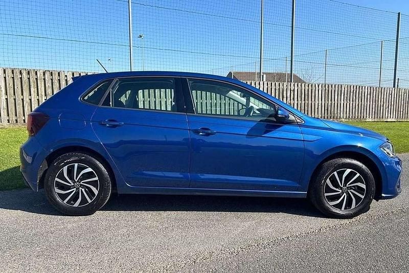 Used VW Polo Life 95 HP (69 kW) 2023 Blue Hatchback