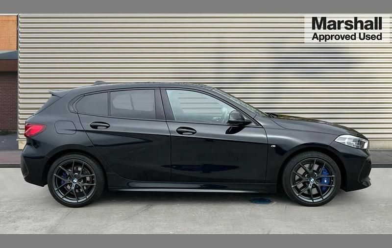 Used BMW 118 M Sport 134 HP (98 kW) 2022 Black Hatchback