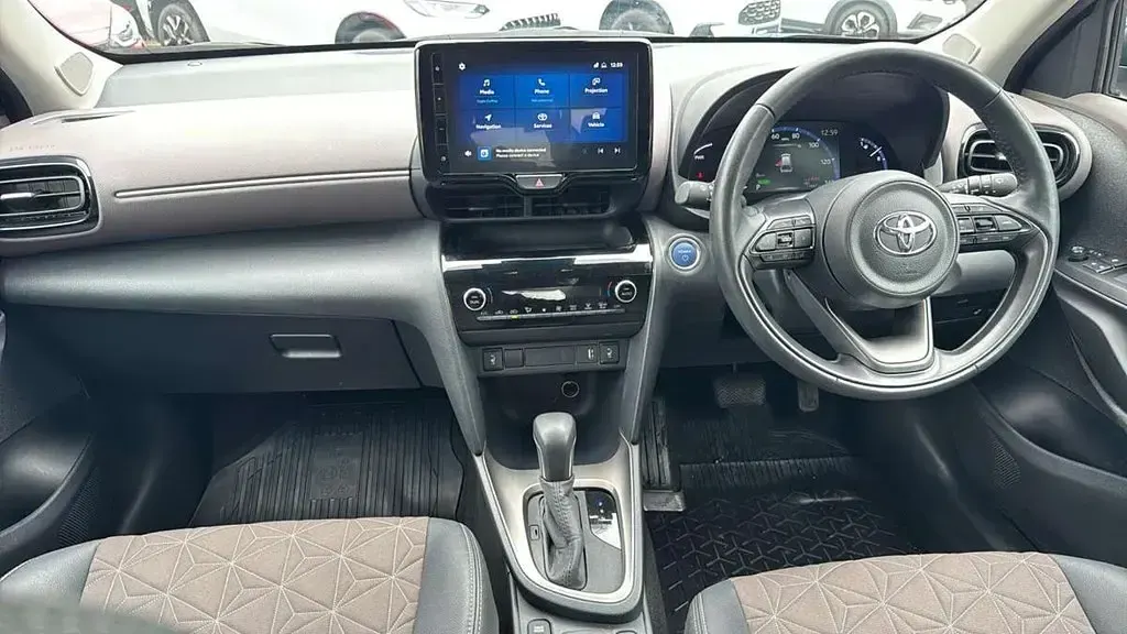 Used Toyota Yaris Cross 113 HP (83 kW) 2021 Blue SUV