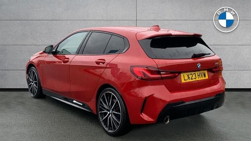 Used BMW 118 M Sport 134 HP (98 kW) 2023 Red Hatchback