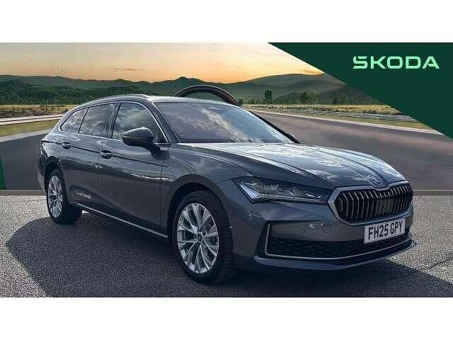 Grey New 2025 Skoda Superb SE L Estate | £35,485 (Fair price) - Image 1/4