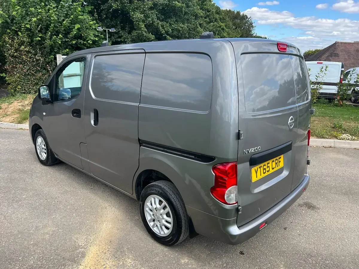 Used Nissan NV200 Tekna 2015 Grey MPV
