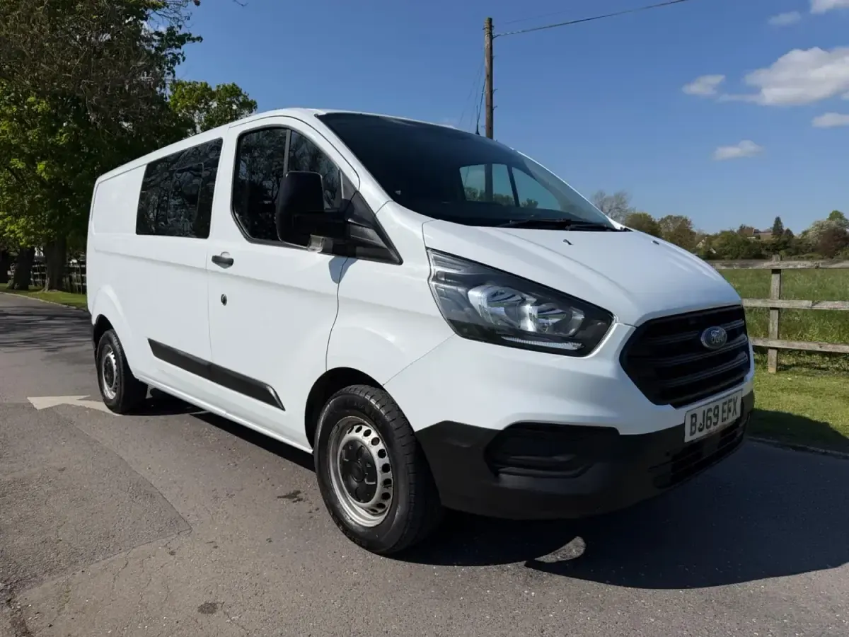 Usado Ford Transit Custom 130 HP (95 kW) 2019 Branco Van