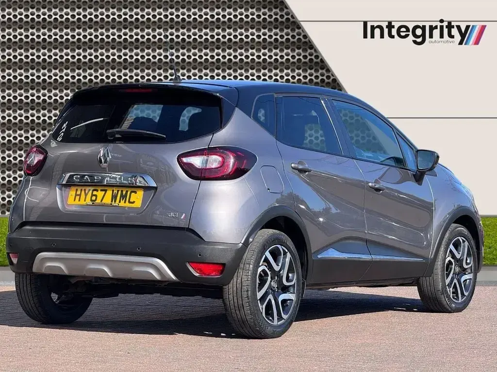 Used Renault Captur Dynamique 2017 Grey/black SUV