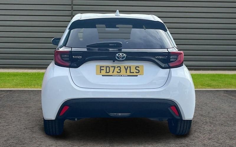 Used Toyota Yaris Hybrid Design 116 HP (85 kW) 2026 Hatchback