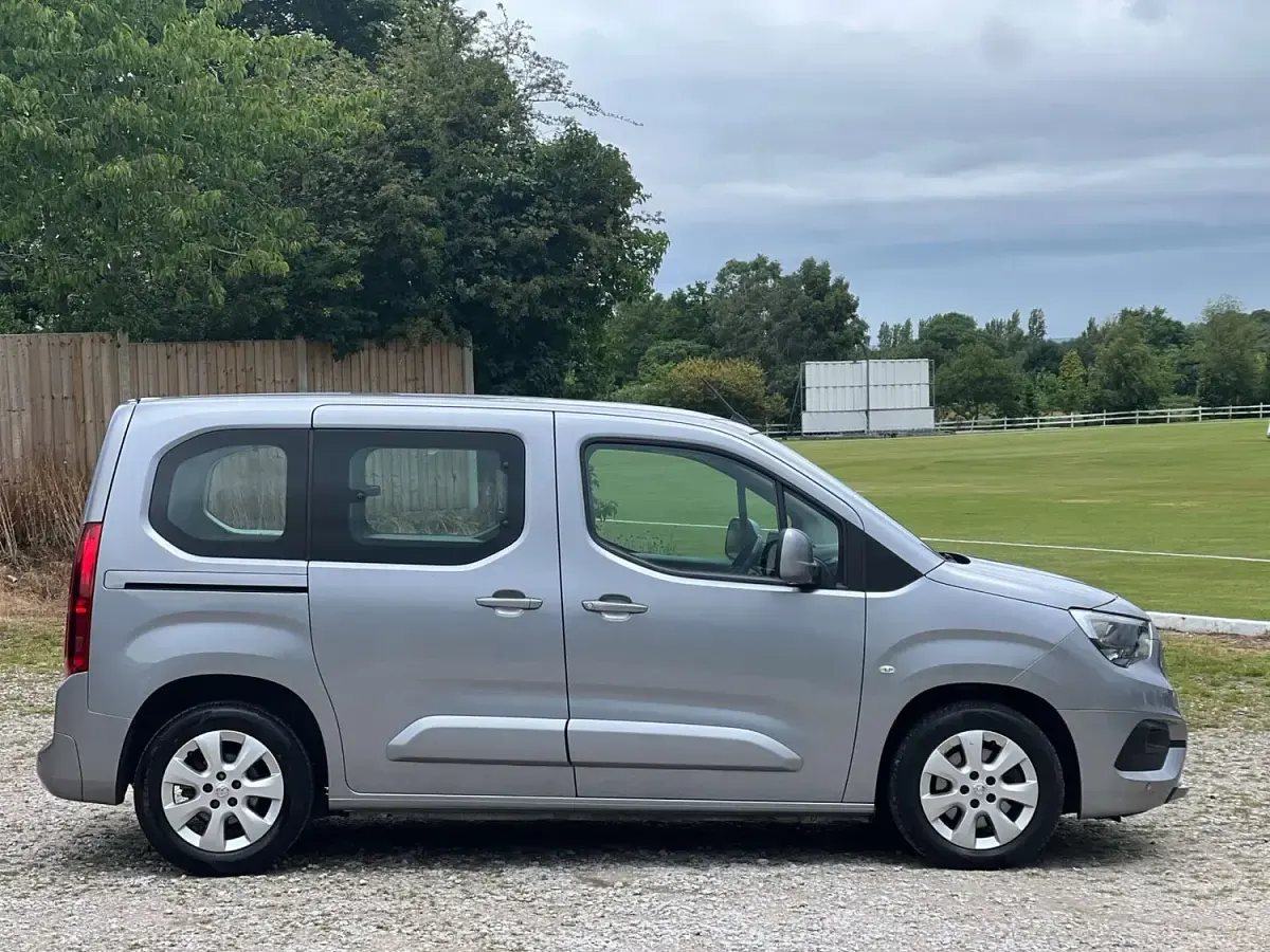 Used Vauxhall Combo S 130 HP (95 kW) 2019 Grey MPV