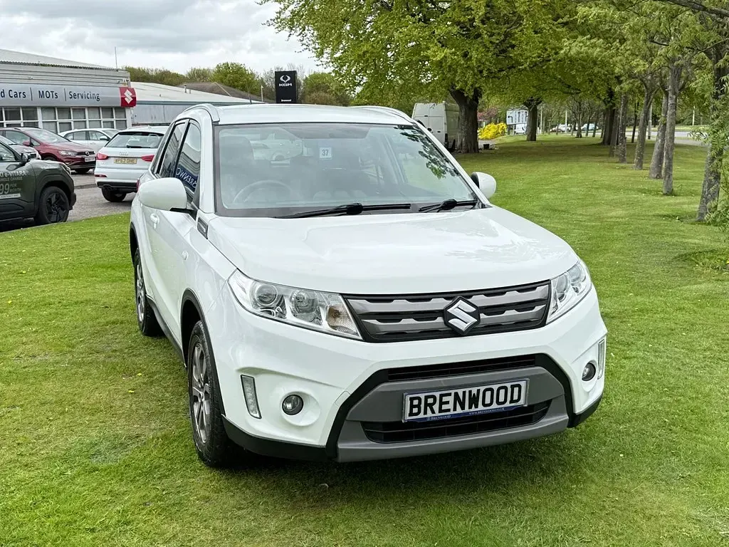 Second-hand Suzuki Vitara SZ4 120 CP (88 kW) 2018 Alb SUV