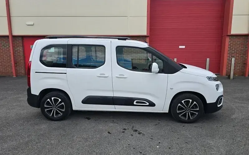 Used Citroën Berlingo Flair 131 HP (96 kW) 2019 White MPV