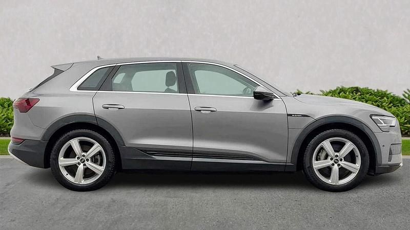 Used Audi e-tron Advanced 230 kW (313 HP) 2021 Grey SUV