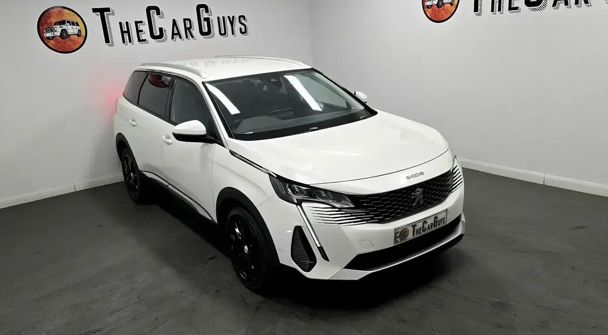 Used Peugeot 5008 Allure Premium 130 HP (95 kW) 2021 White SUV