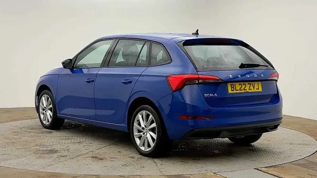 Used Skoda 110 R SE L 81 HP (59 kW) 2022 Energy blue Estate