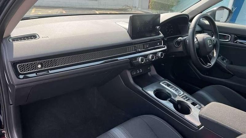 Used Honda Civic Elegance 182 HP (133 kW) 2025 Premium paint  crystal black  Hatchback