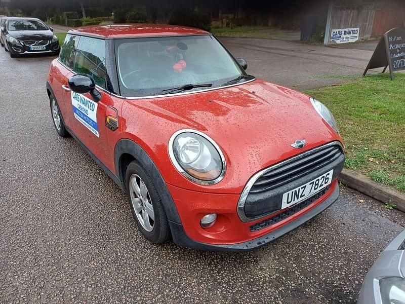 Used Mini One D Hatch 95 HP (69 kW) 2014 Red Hatchback