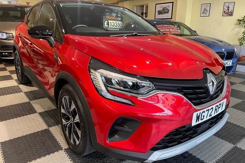 Used Renault Captur Evolution 91 HP (66 kW) 2022 Red SUV