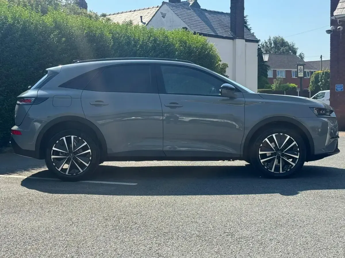 Used DS Automobiles DS7 Crossback 129 HP (94 kW) 2025 Grey SUV