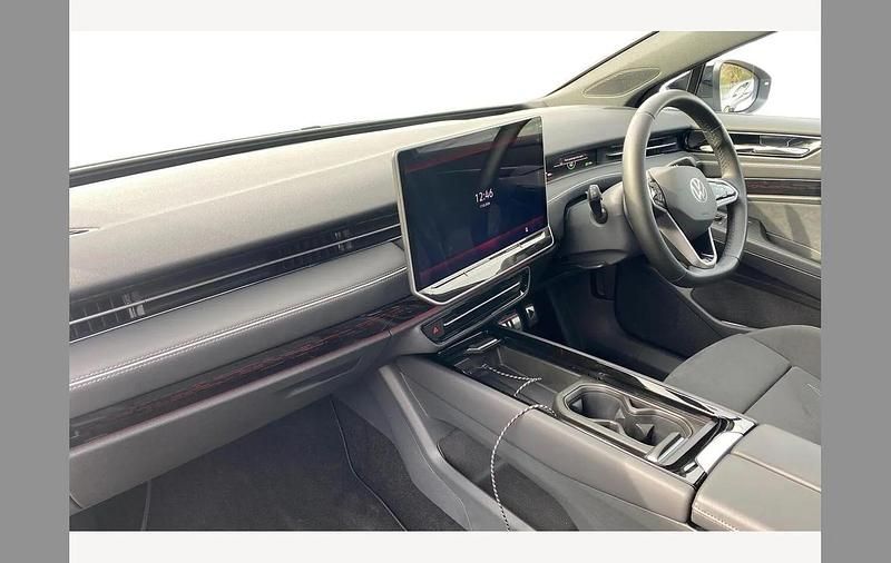 New VW ID.7 Pro 210 kW (286 HP) 2025 Glacier white Hatchback