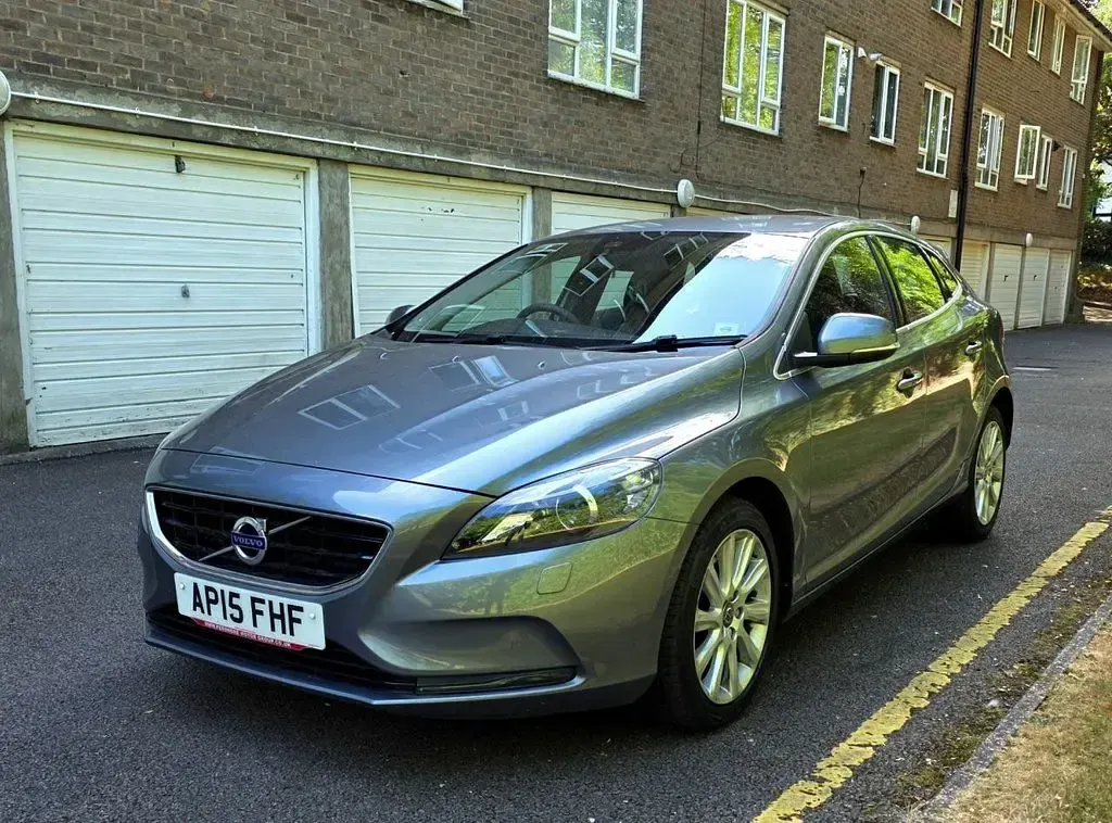 Used Volvo V40 SE Lux 152 HP (111 kW) 2015 Grey Hatchback