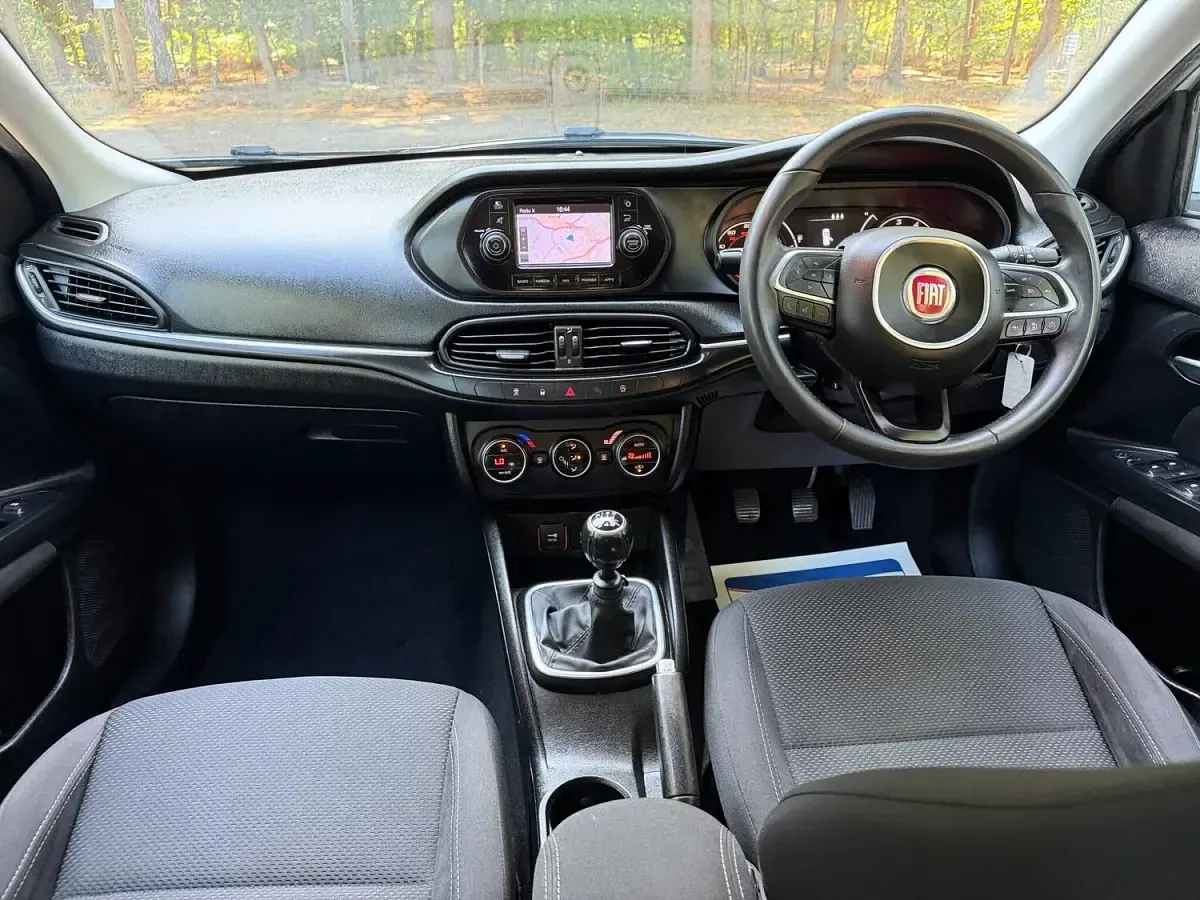 Used Fiat Tipo Lounge 120 HP (88 kW) 2017 White Estate