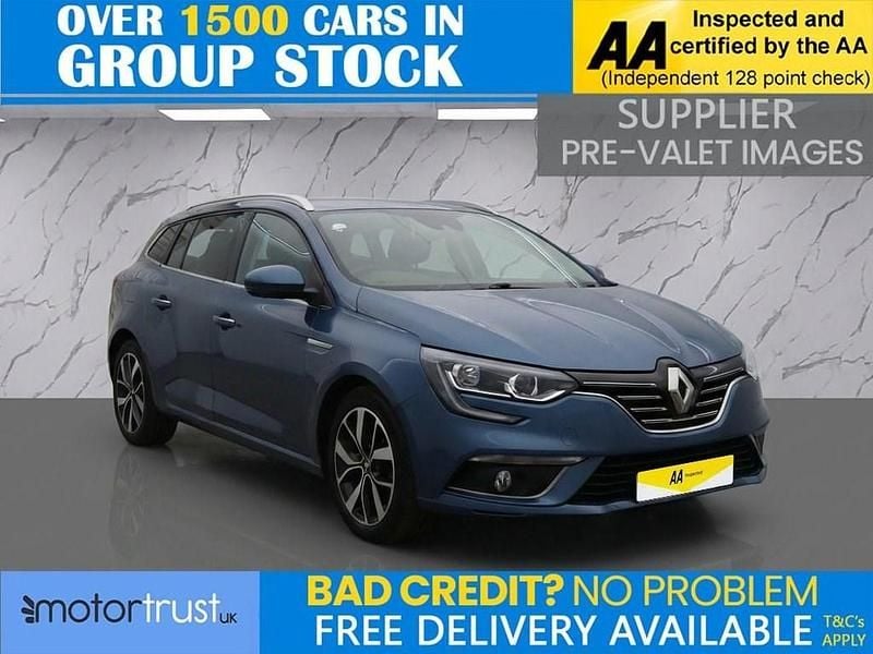 Used Renault Mégane GrandTour Iconic 140 HP (102 kW) 2019 Blue Estate
