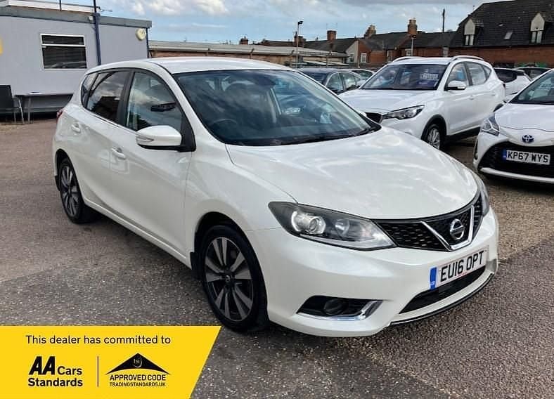White Used 2016 Nissan Pulsar N-TEC Hatchback | £7,995 (Fair price) - Image 1/4