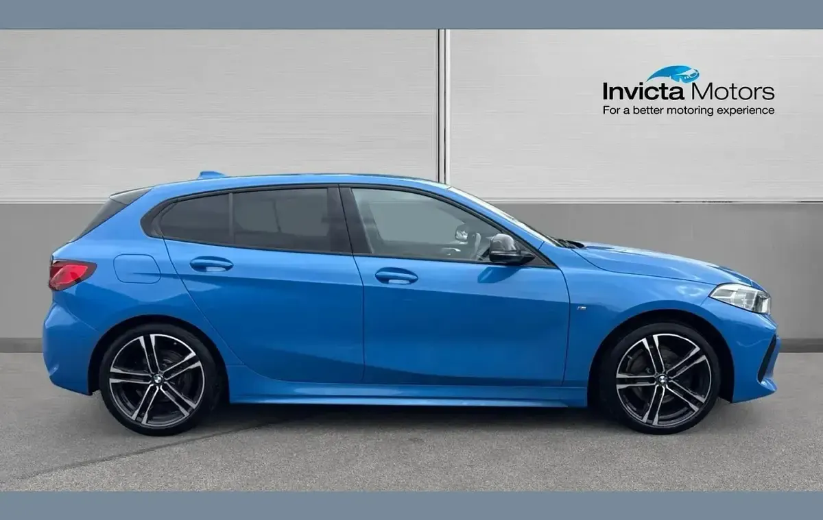 Used BMW 118 M Sport 150 HP (110 kW) 2021 Blue Hatchback