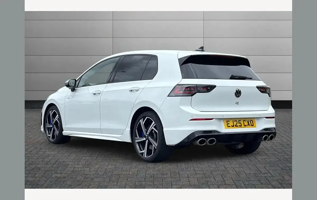 Used VW Golf VIII R 333 HP (244 kW) 2025 Pure white Hatchback