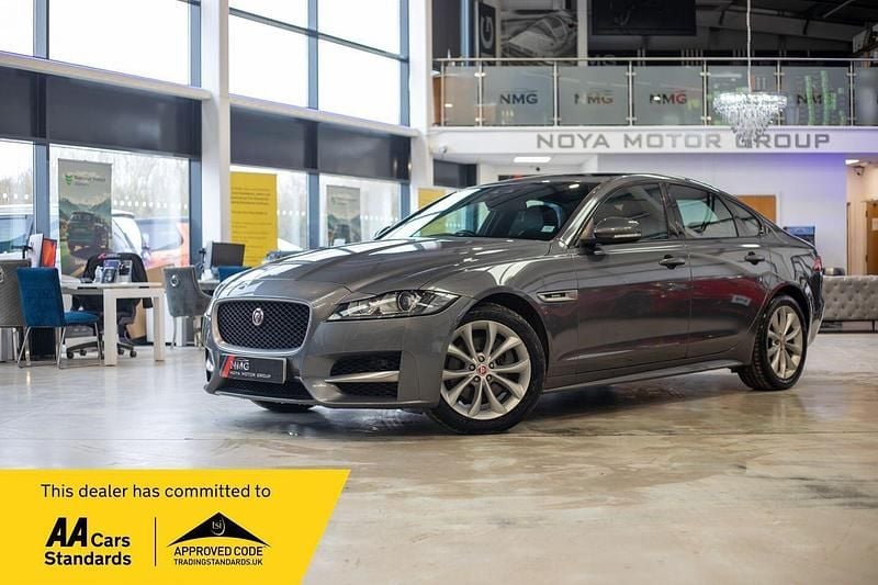 Used Jaguar XF R-Sport 180 HP (132 kW) 2016 Grey Sedan