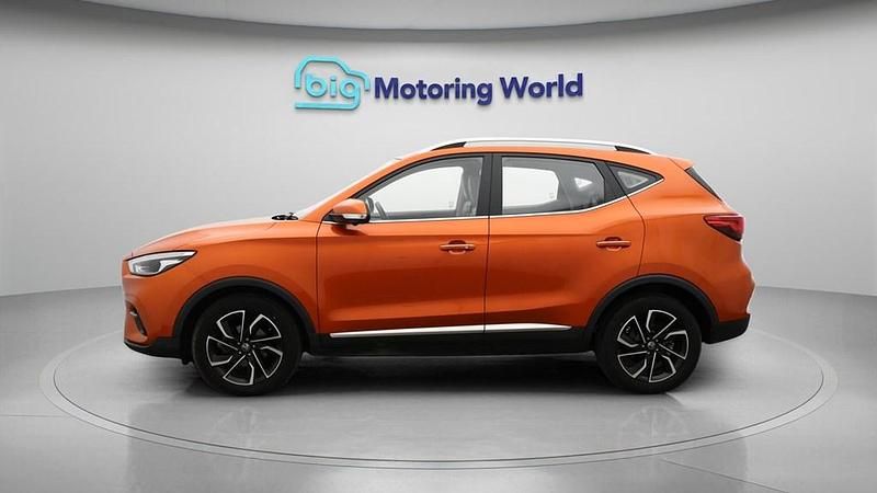 Used MG ZS 2022 Orange SUV